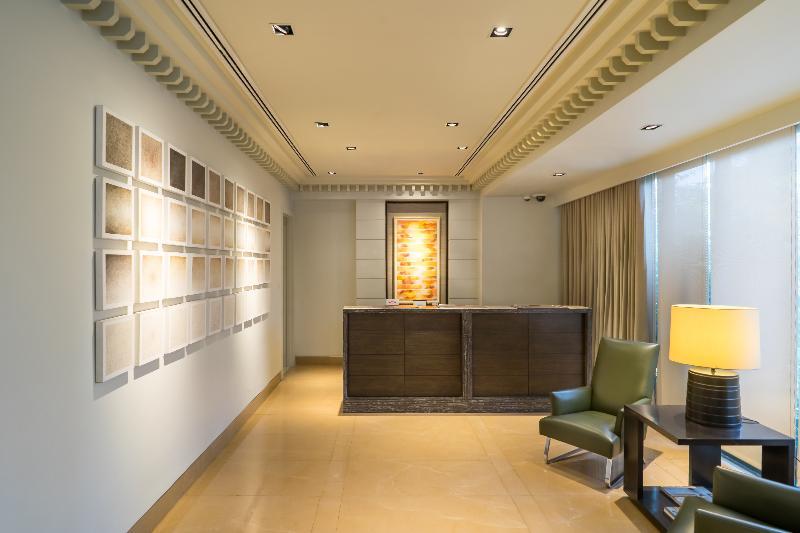 ماكاتي Aruga Apartments By Rockwell Makati المظهر الخارجي الصورة